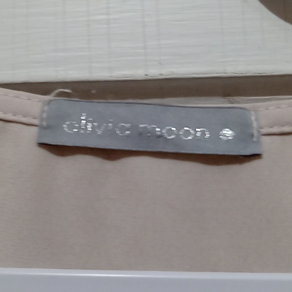 Short sleeve top - Picture 3 of 3